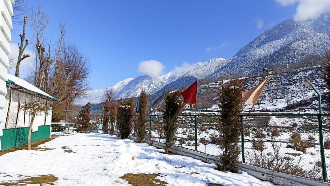 Sojourn Cottages Pahalgām Екстериор снимка